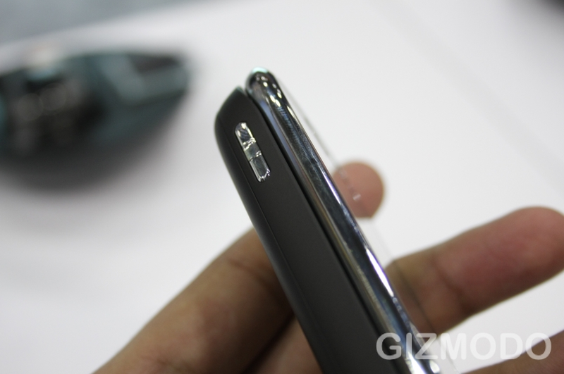 Illustration for article titled HANDS-ON Motorola Evoke QA4 Nice, But Will Not Make Moto $$$
